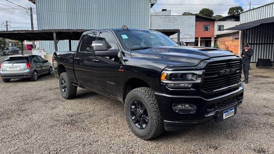 RAM 2500 6.7 I6 TURBO DIESEL LARAMIE NIGHT EDITION CD 4X4 AUTOMÁTICO